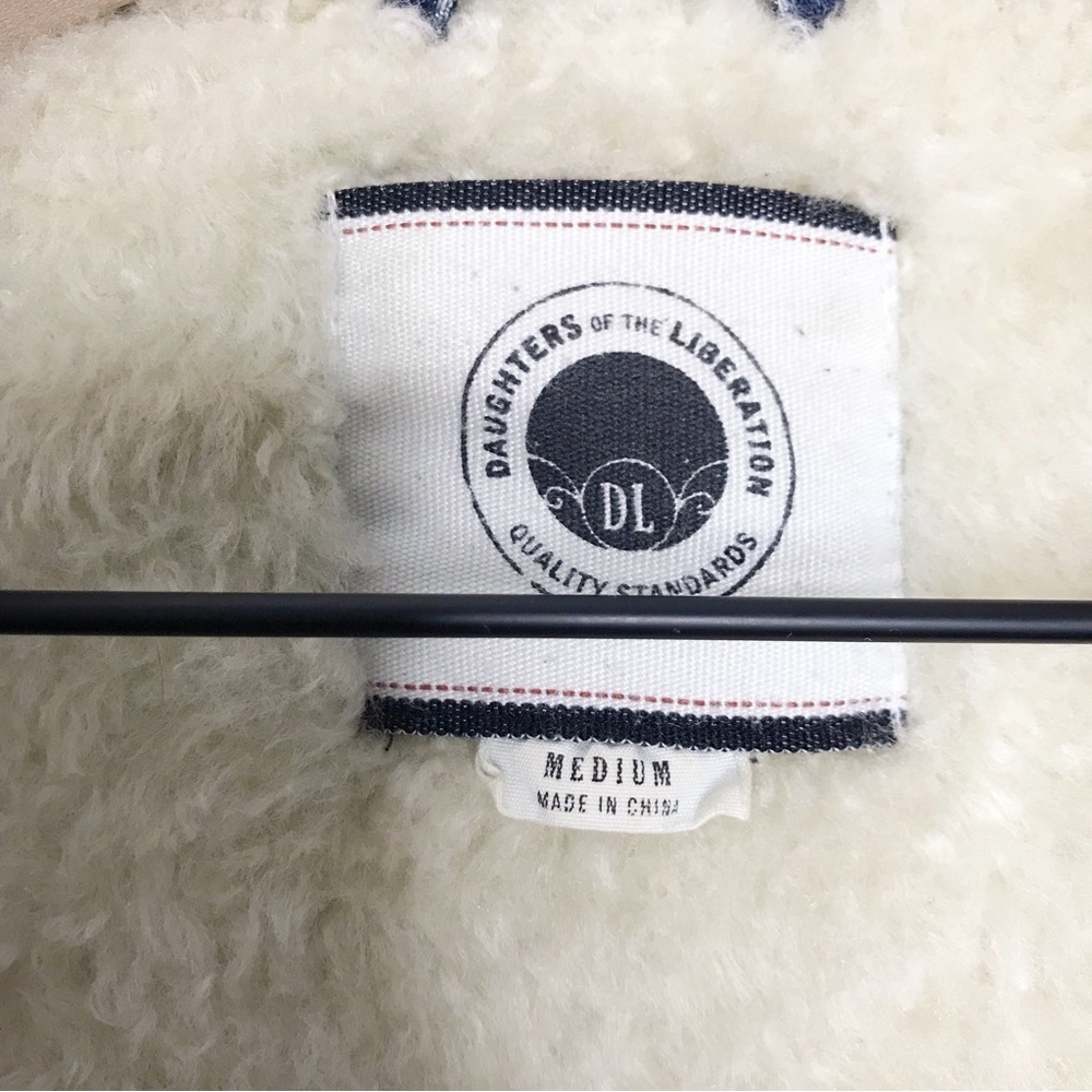 ANTHRO DAUGHTERS OF THE LIBERATION Denim Sherpa Fur Vest M - Picture 7 of 9